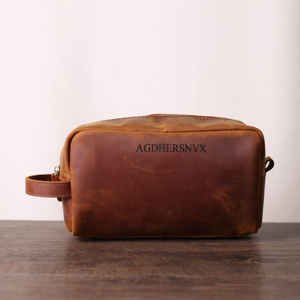 AGDHERSNVX Groomsmen Gift, Personalized Leather Toiletry Bag for Groomsmen, Wedding Gift, Custom Leather Dopp Kit with Monogram, Groomsman Gift - urweddinggifts