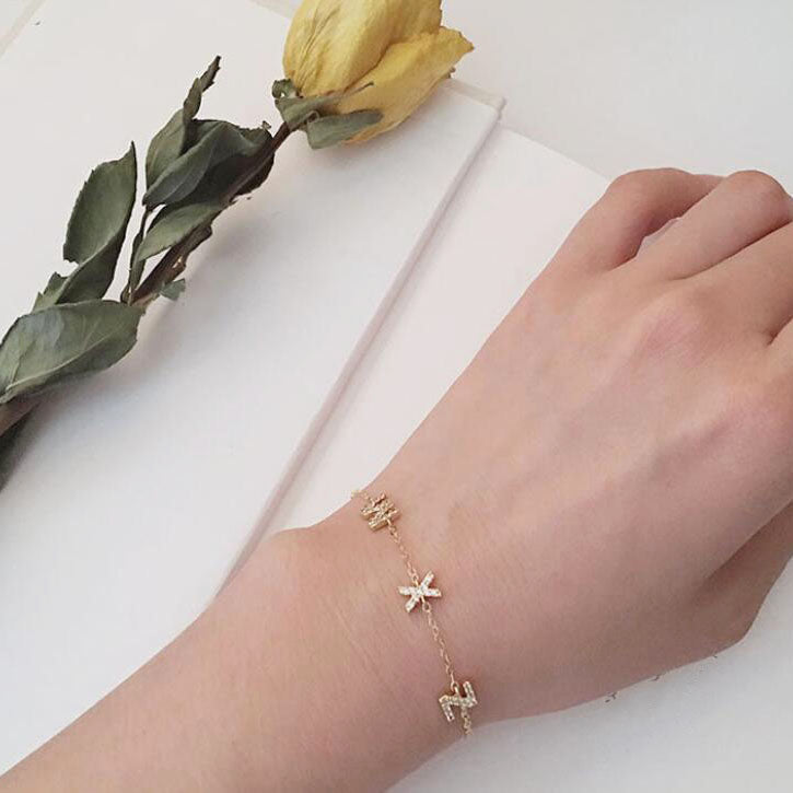 Personalized store letter bracelet