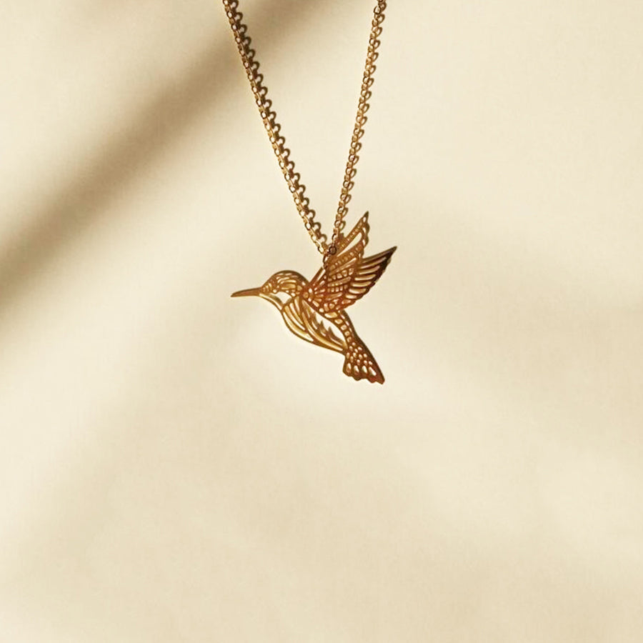 Dainty hummingbird deals necklace