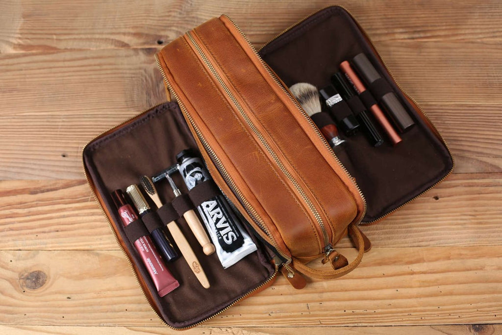 Groomsmen Gifts, Waterproof Leather Toiletry Bag, Groomsmen Proposal, Best Man Gift, Bridesmaid Gifts, Leather Dopp Kit, Mens Shaving Kit