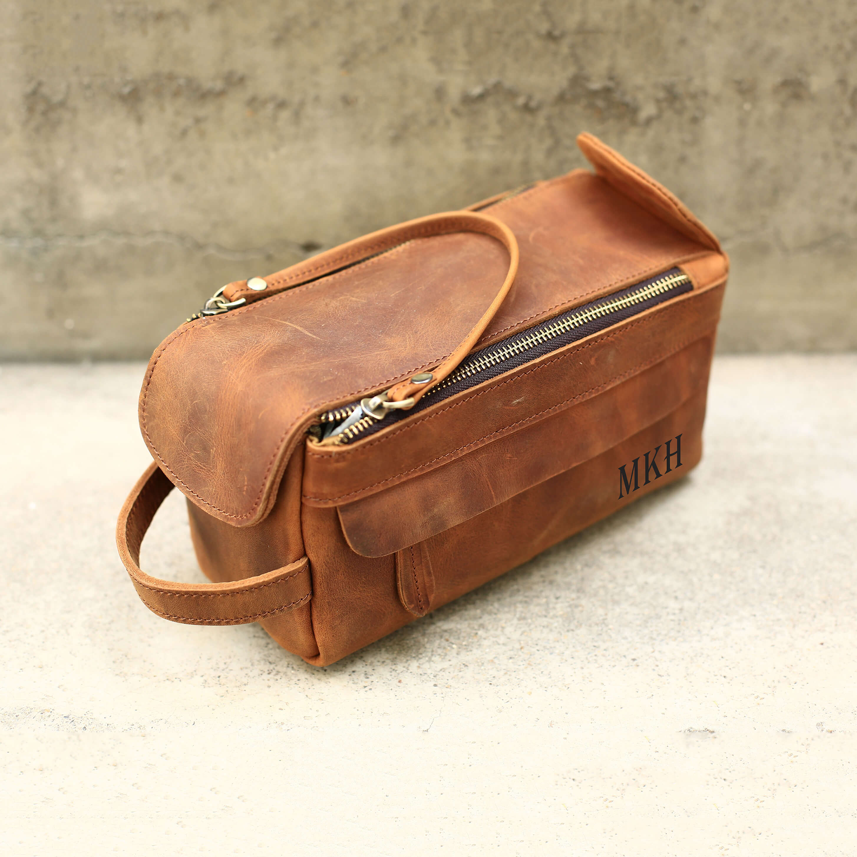 Men's leather toiletry bags